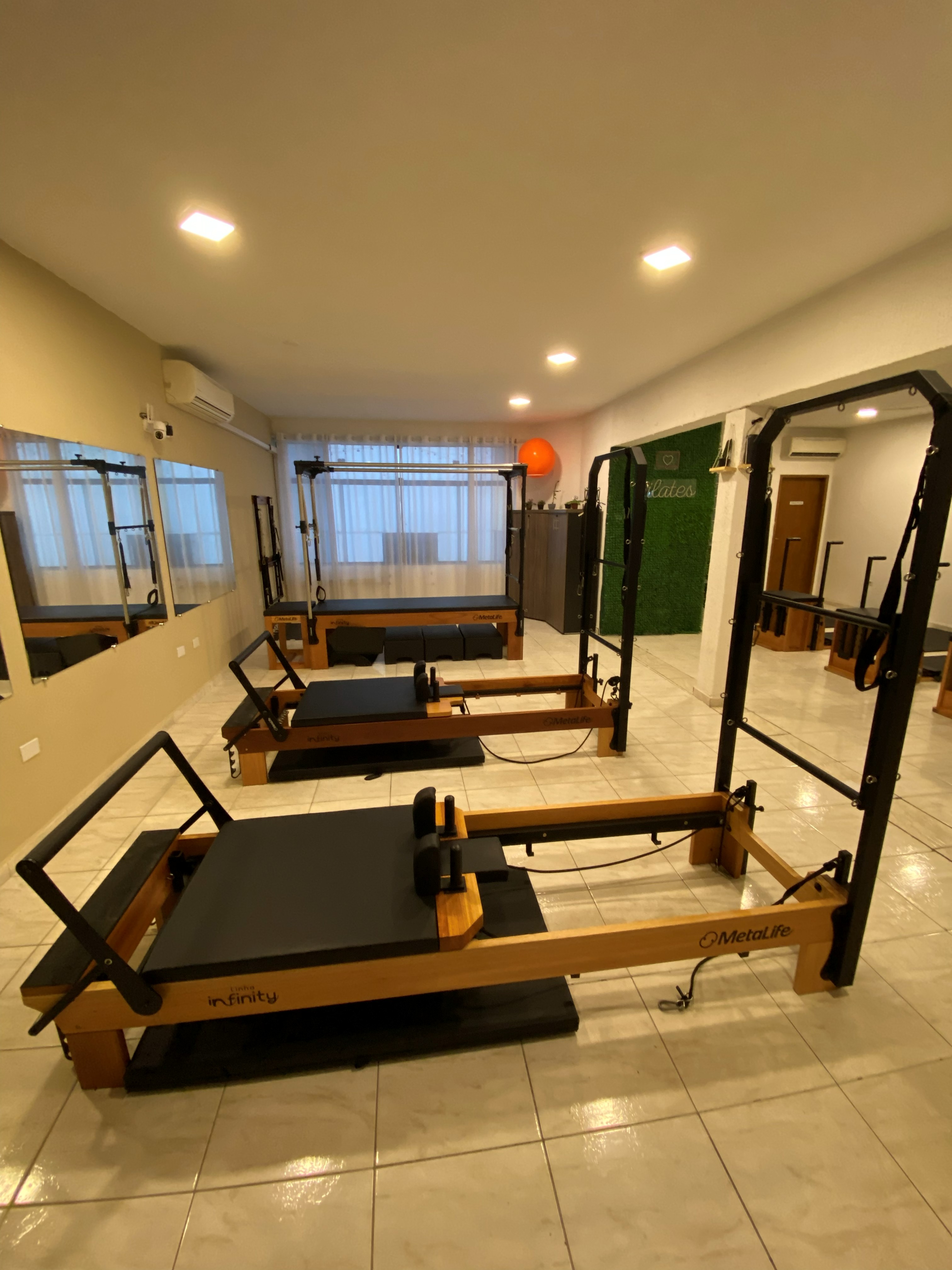 Aparelhos de Pilates novos
